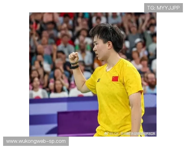 何冰娇这生活真不是一般人能想象，训练间隙偷偷点外卖那反差太有戏了！