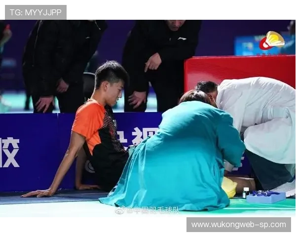 冯彦哲这生活也太拼了吧，训练完还能直接接着逛奢侈品店？