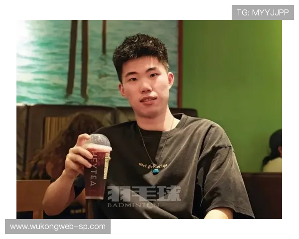 翁泓阳训练完直接打车去奢侈品店？