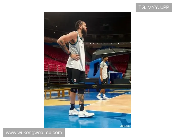 米切尔·罗宾逊内线防守+挡拆保护篮筐效率明显提升