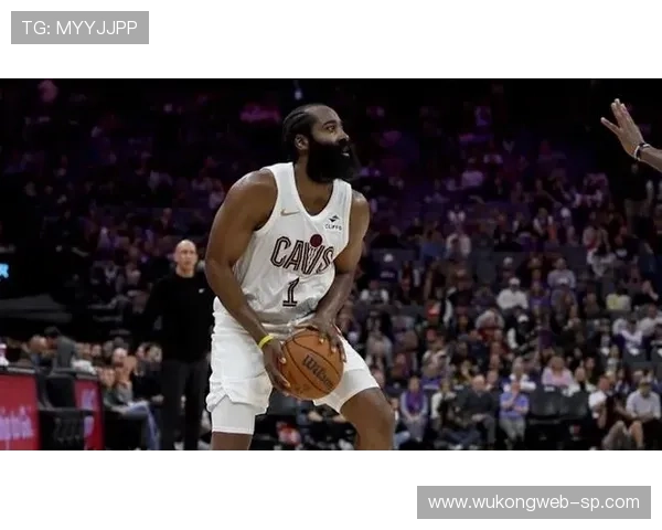 哈登利用挡拆拉开空间 提升关键时刻三分命中率