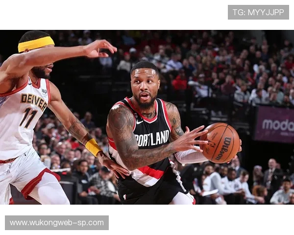 利拉德无球跑动效率提升，关键回合主导开拓者进攻