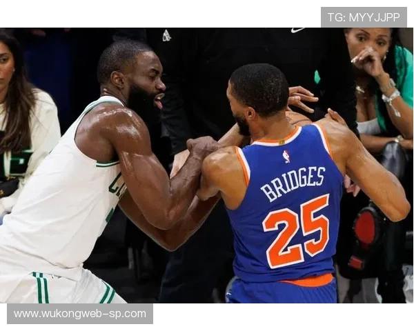 布里奇斯利用无球跑动拉开防守差距提升关键时刻得分效率
